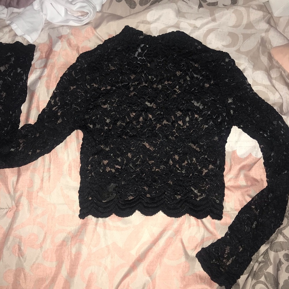 Cute black H&M lace crop top